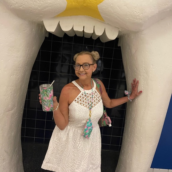 Meet your Posher, Tina - Picture 4 of 5